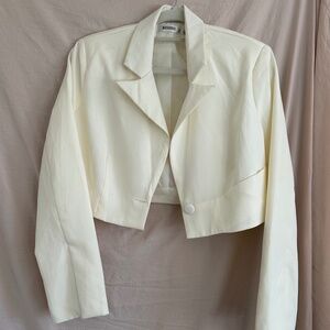 Long sleeve cropped blazer